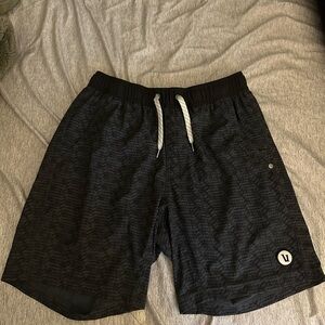 Vuori Men's Dark Gray Patterned Athletic Shorts